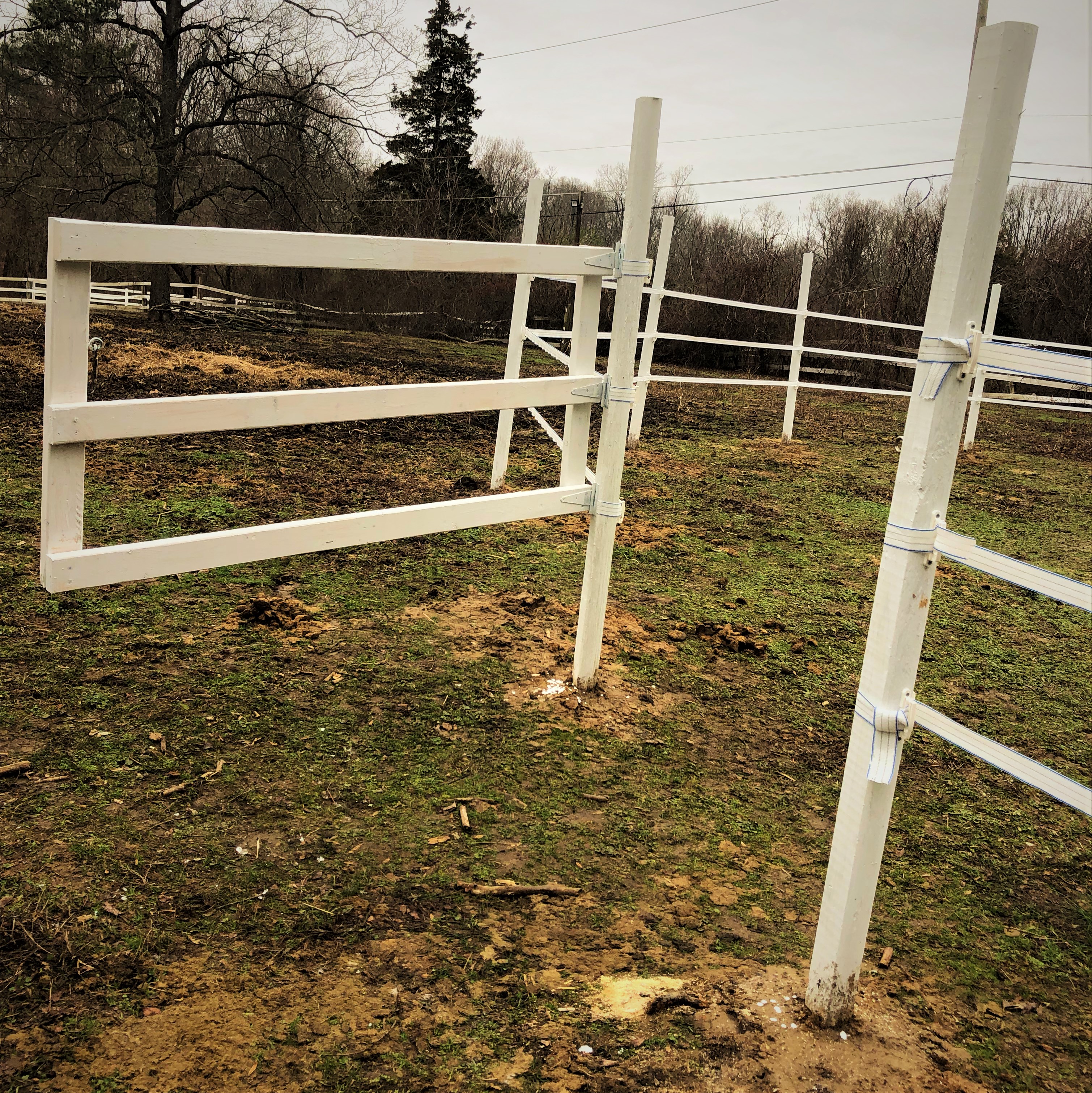 DIY Round Pen Installing Gate